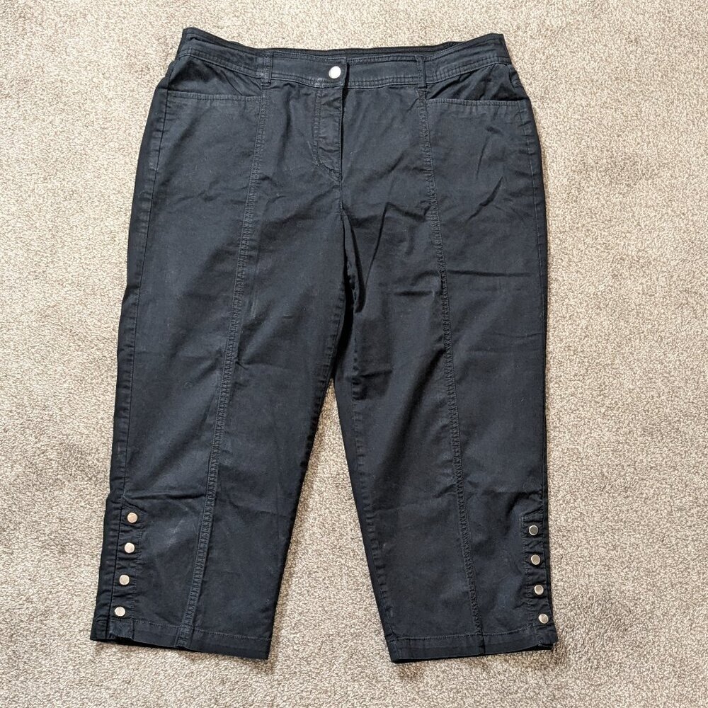 JM COLLECTION Black Mid-Rise, Front Zip Crop Pants /Capris; Size 12